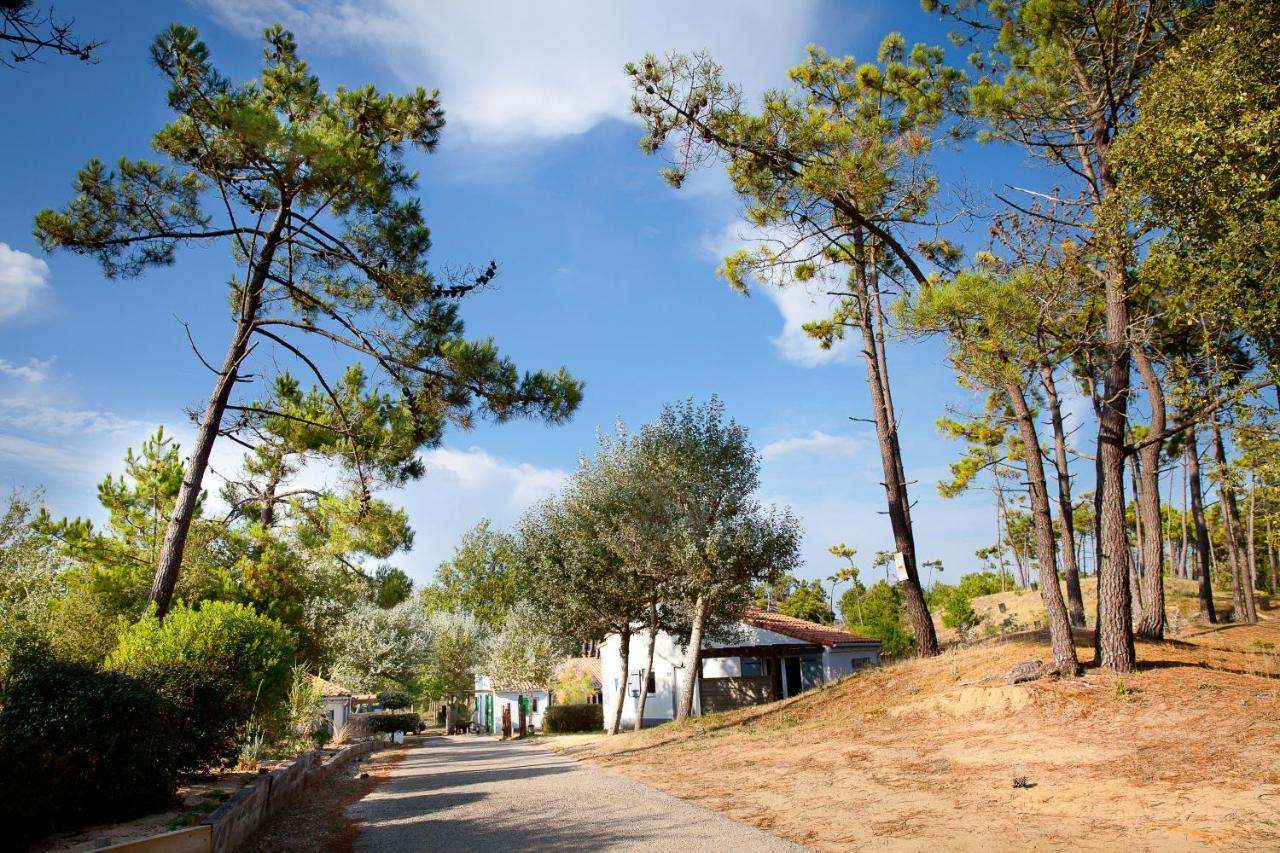 Village Vacances Le Petit Bec Сент-Илер-де-Рье Экстерьер фото
